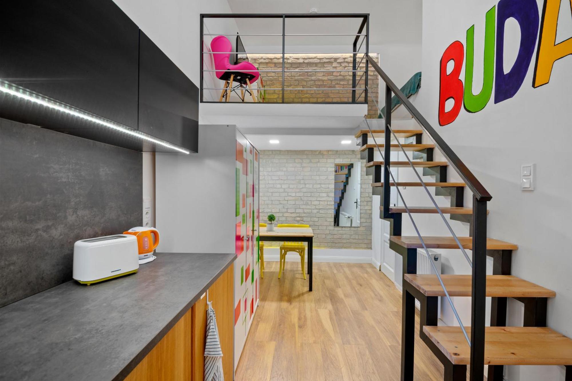 בודפשט Colourful Apartments In The Party District מראה חיצוני תמונה